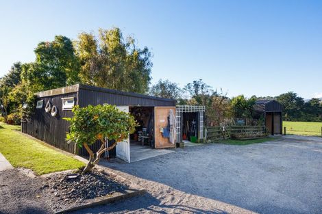 Photo of property in 34 Hazelhurst Line, Kelvin Grove, Palmerston North, 4470