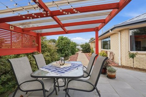Photo of property in 4 Devon Crescent, Darfield, 7510