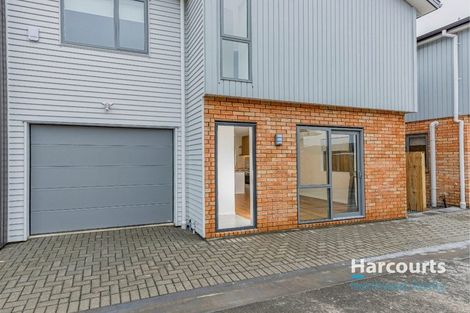 Photo of property in 31b Statesman Street, Henderson, Auckland, 0612