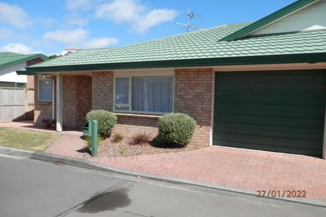 Photo of property in Miramar Villas, 12/6u Brussels Street, Miramar, Wellington, 6022