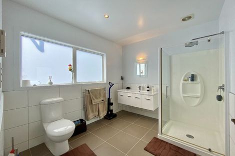 Photo of property in 30 Alexandra Road, Hataitai, Wellington, 6021