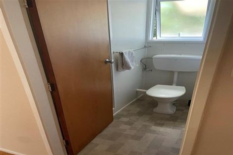 Photo of property in 2/53 Mere Road, Taupo, 3330