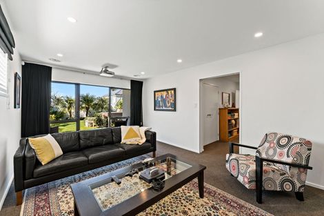 Photo of property in 2/16 Marama Street, Castor Bay, Auckland, 0620