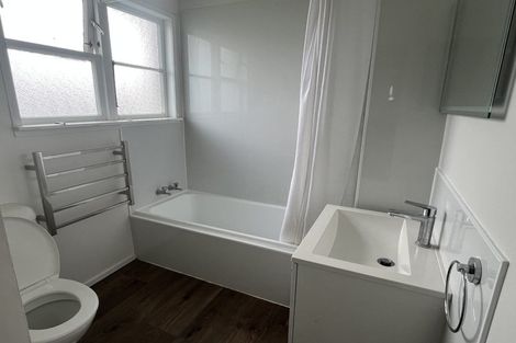 Photo of property in 111 Rangiora Avenue, Roslyn, Palmerston North, 4414