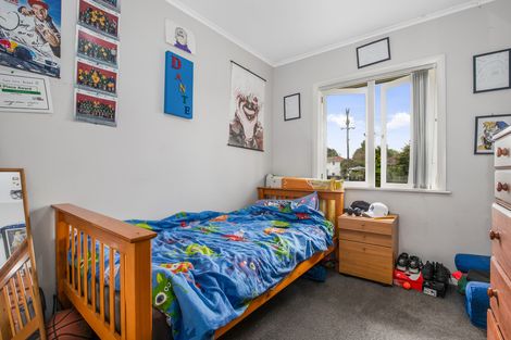 Photo of property in 10 Rollerson Street, Papakura, 2110