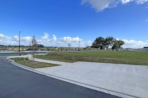 Photo of property in 1 Takurua Rise, Peacocke, 3206