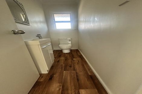 Photo of property in 316 Memorial Avenue, Burnside, Christchurch, 8053