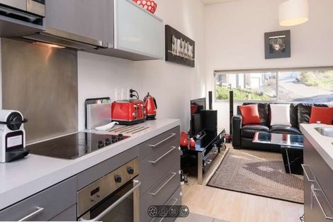 Photo of property in 18/2 Onslow Road, Khandallah, Wellington, 6035