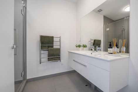 Photo of property in 12/82 East Coast Road, Milford, Auckland, 0620