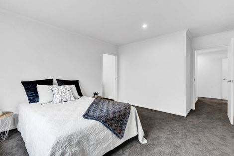 Photo of property in 10a Winstone Place, Highlands Park, New Plymouth, 4312