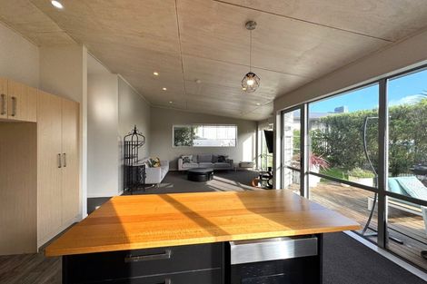 Photo of property in 39a Fairclough Road, Beach Haven, Auckland, 0626