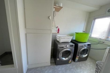 Photo of property in 2/3 Rahopara Street, Castor Bay, Auckland, 0620
