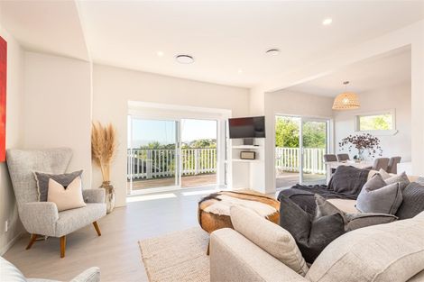 Photo of property in 182 Mount Pleasant Road, Mount Pleasant, Christchurch, 8081