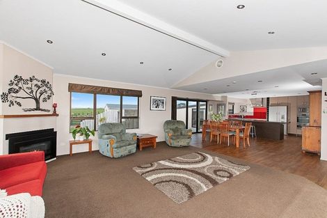Photo of property in 413a Baylys Coast Road, Dargaville, 0377