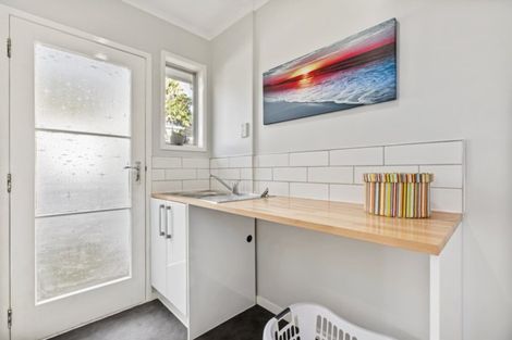 Photo of property in 1/2 Palm Court Drive, Glen Eden, Auckland, 0602