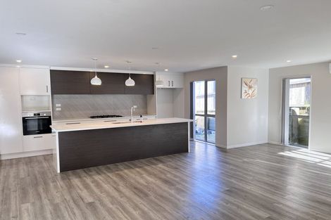 Photo of property in 19a Minaret Drive, Bucklands Beach, Auckland, 2014