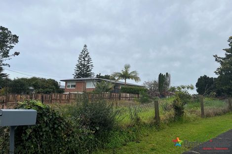 Photo of property in 98 Hepburn Road, Glendene, Auckland, 0602