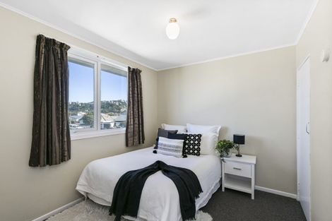 Photo of property in 55u2 Apu Crescent, Lyall Bay, Wellington, 6022