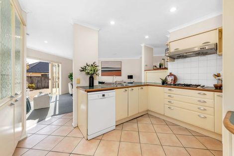 Photo of property in 12 Ballycullanie Place, Dannemora, Auckland, 2016
