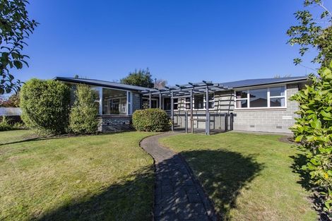 Photo of property in 2 Gloaming Place, Sockburn, Christchurch, 8042