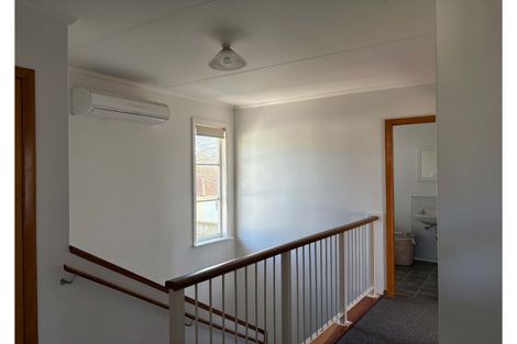 Photo of property in 2 Te Awe Awe Court, Hokowhitu, Palmerston North, 4410