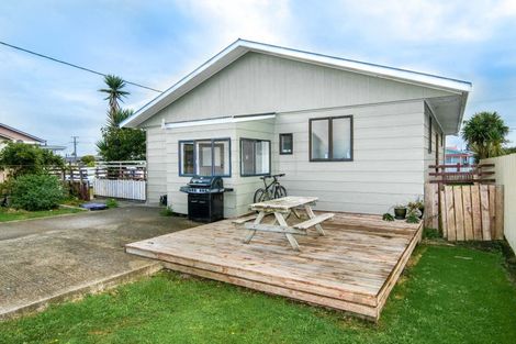 Photo of property in 91 Derby Street, Westport, 7825