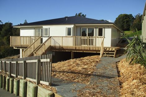 Photo of property in 22 Viridian Lane, Greenhithe, Auckland, 0632