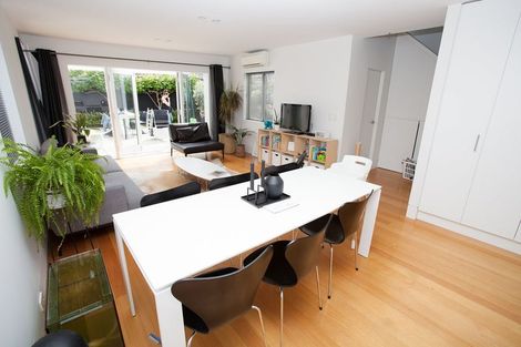 Photo of property in 5 Champion Street, Edgeware, Christchurch, 8013