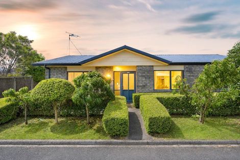 Photo of property in 44 Catalina Drive, Melville, Hamilton, 3206