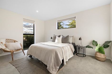 Photo of property in 26 Mount Creighton Crescent, Wanaka, 9305
