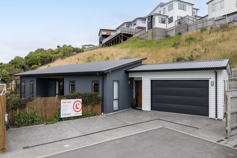 Photo of property in 18 Hattersley Grove, Churton Park, Wellington, 6037