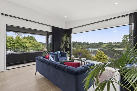 Photo of property in 115 Kaipara Portage Road, Riverhead, 0820
