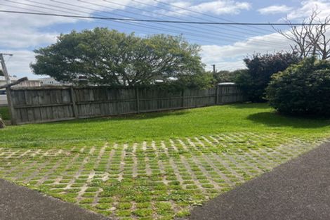 Photo of property in 41 Rathgar Road, Henderson, Auckland, 0610