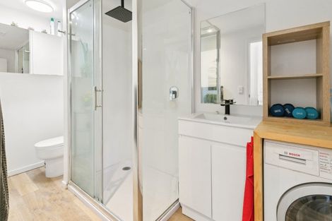 Photo of property in 11/32u Akaroa Drive, Maupuia, Wellington, 6022