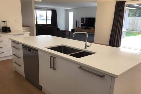 Photo of property in 5 Gladys Place, Levin, 5510