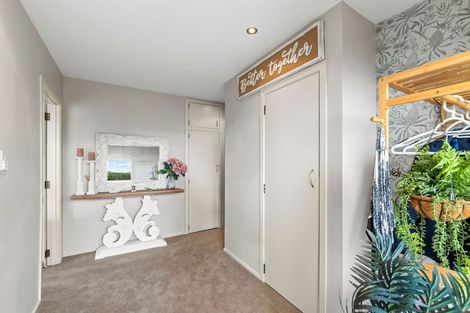 Photo of property in 21 La Perouse Place, Northcote, Christchurch, 8052