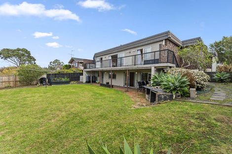 Photo of property in 5 Stapleford Crescent, Browns Bay, Auckland, 0630
