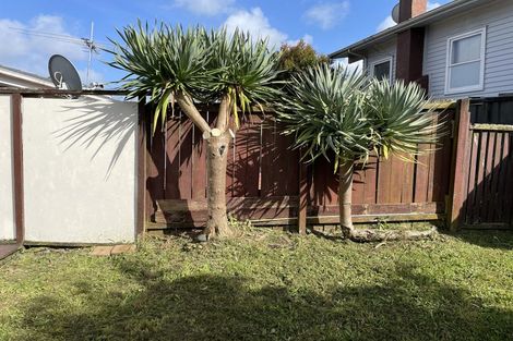 Photo of property in 2/21 Wanaka Place, Pakuranga Heights, Auckland, 2010