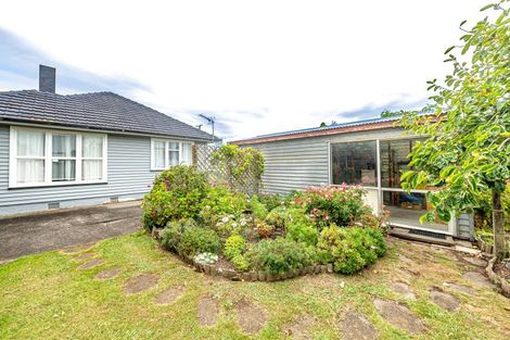 Photo of property in 22 Selwyn Crescent, College Estate, Whanganui, 4500