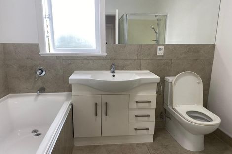 Photo of property in 101 Stanley Road, Glenfield, Auckland, 0629