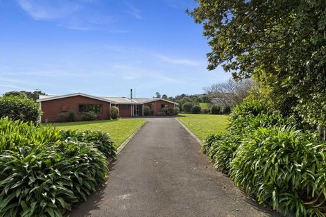 Photo of property in 6 Byron Place, Whalers Gate, New Plymouth, 4310
