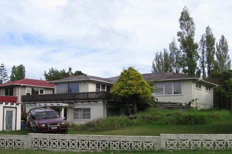 Photo of property in 11 Lowtherhurst Road, Massey, Auckland, 0614