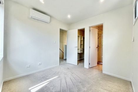 Photo of property in 8a Nandana Drive, Glen Eden, Auckland, 0602