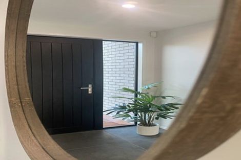 Photo of property in 38 Metoriti Crescent, Karaka, 2124