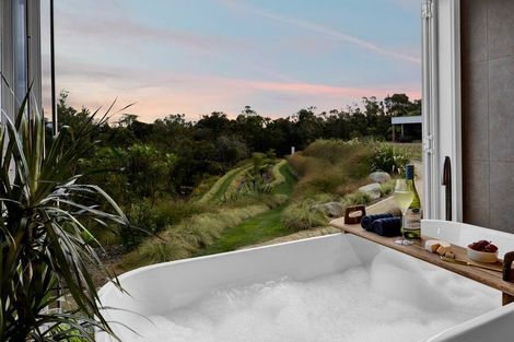 Photo of property in 423 Cardiff Road, Pembroke, Stratford, 4391