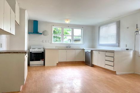 Photo of property in 2 Nield Road, Manurewa, Auckland, 2102