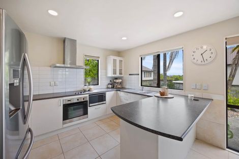 Photo of property in 34a Bleakhouse Road, Howick, Auckland, 2014