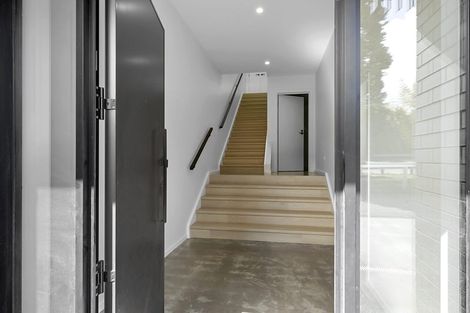 Photo of property in 30c Waiwaka Terrace, Strandon, New Plymouth, 4312