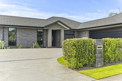 Photo of property in 52 Dillon Drive, Bell Block, New Plymouth, 4312