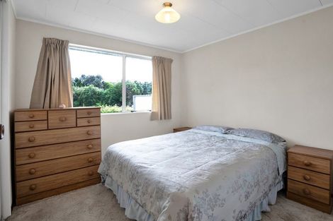 Photo of property in 3 Ross Place, Blagdon, New Plymouth, 4310